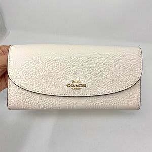 NWT Coach Wallet